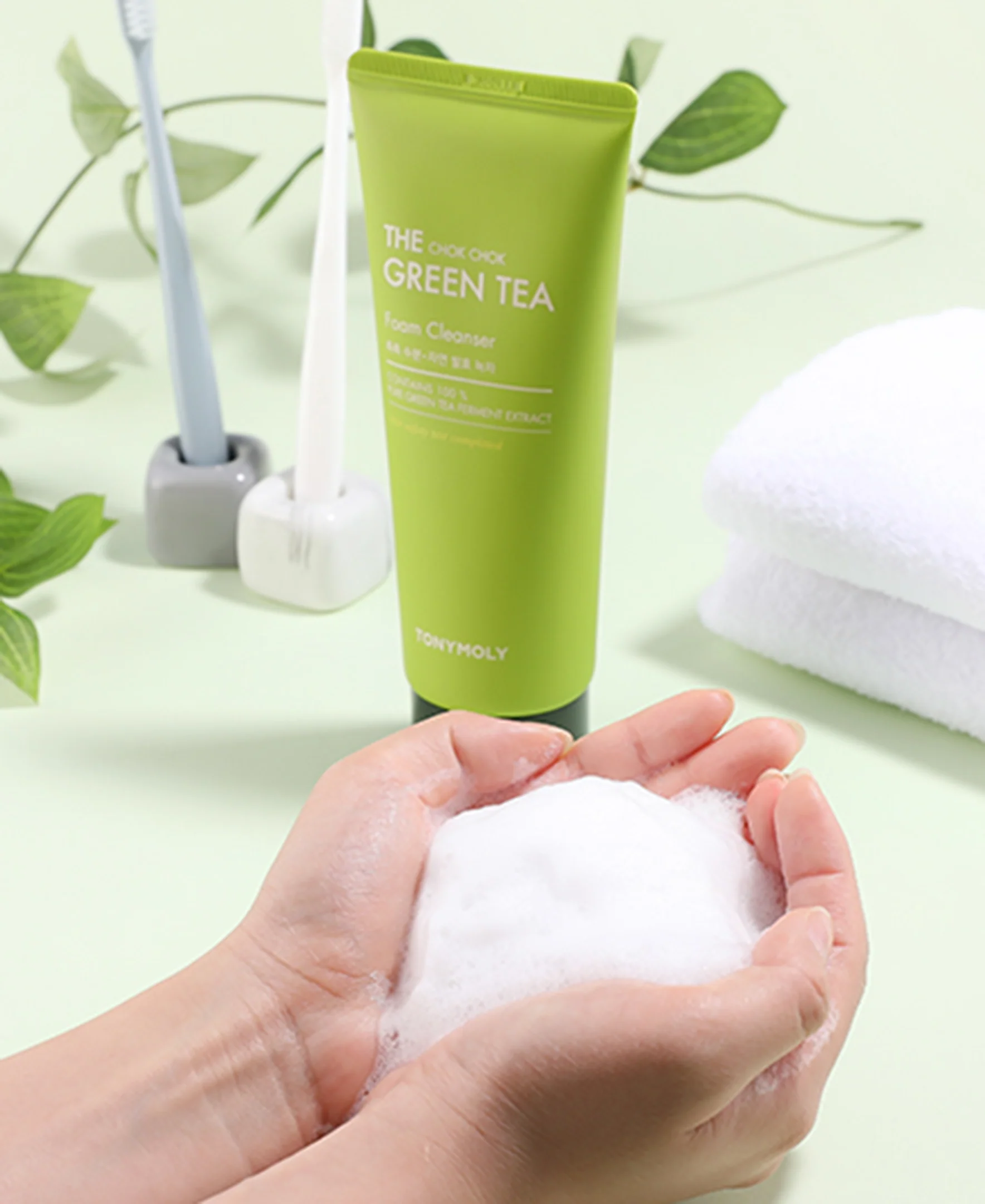 The Chok Chok Green Tea Foam Cleanser - Image 4